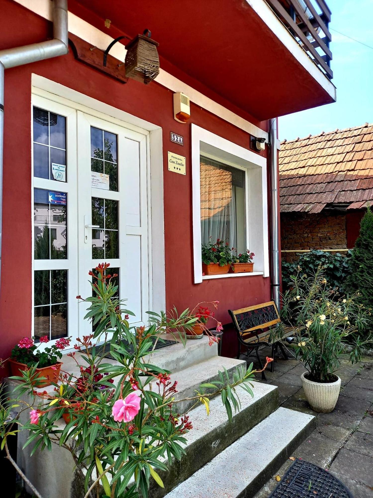 Casa Zmeilor Tasnad Exterior foto